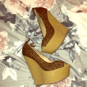 Size 7 Leopard Print Wedges